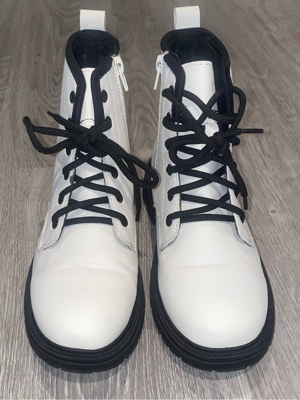 Little girls Primark Black and White Lace-Up Sneakers